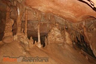 cuevas vallgonera.jpg